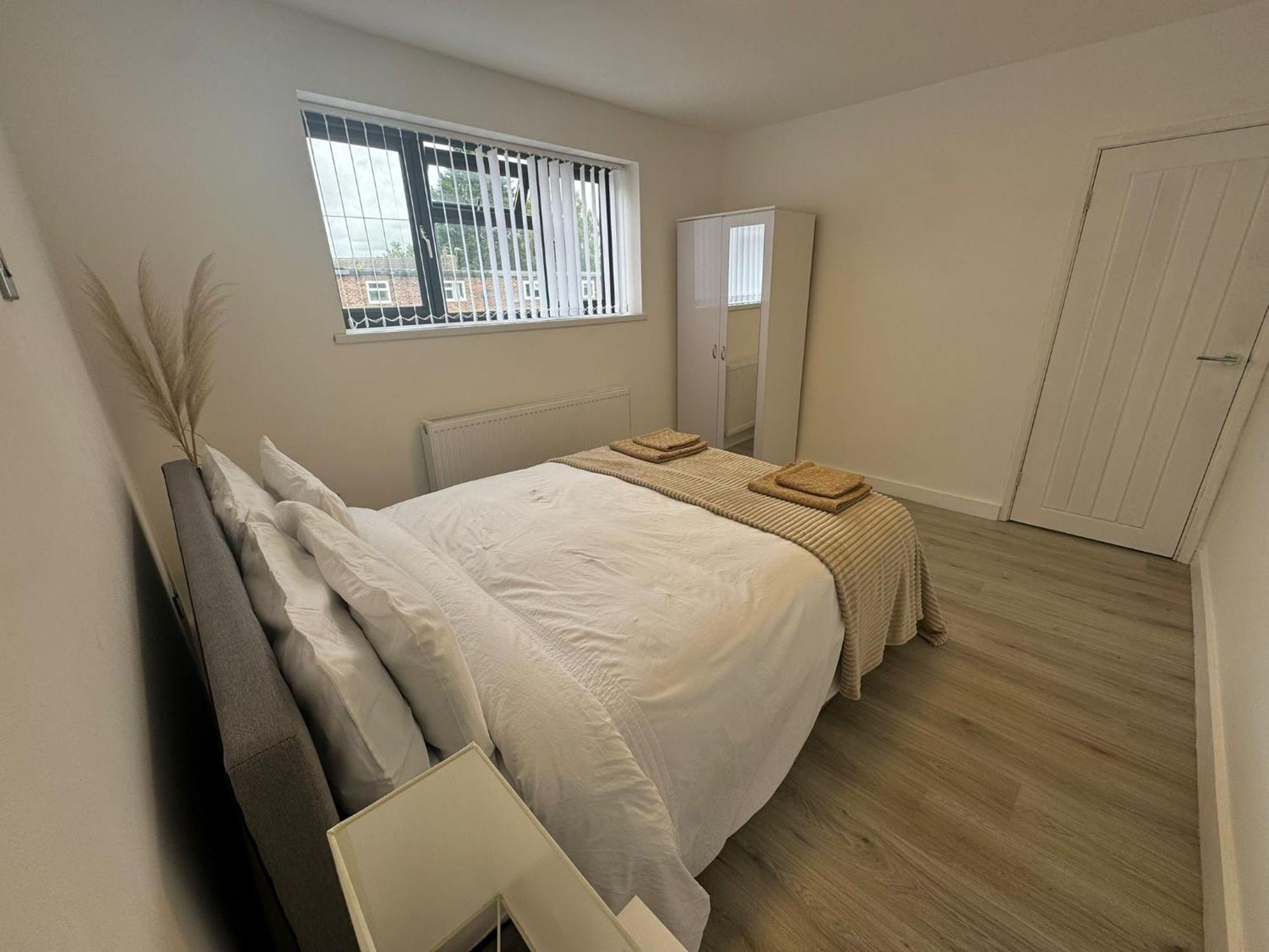 Superb Cozy House In Warrington Villa ภายนอก รูปภาพ
