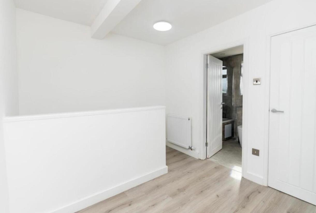Superb Cozy House In Warrington Villa ภายนอก รูปภาพ